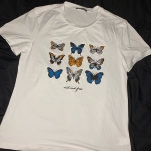 Women’s Butterfly Graphic Tee | size: large